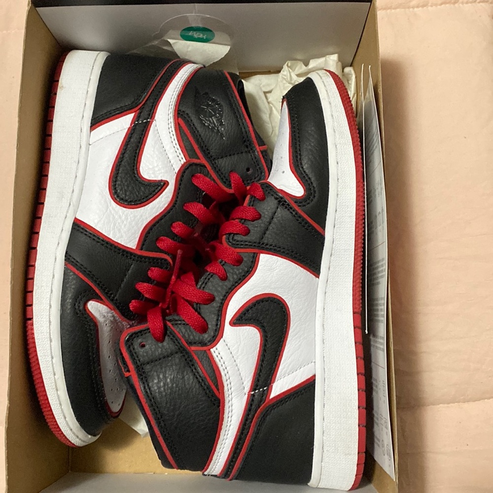 Jordan 1 Retro High Bloodlines